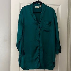 VINTAGE GOLD LABEL VICTORIA’S SECRET SATIN SIGNATURE MONGRAM POCKET SLEEPSHIRT
